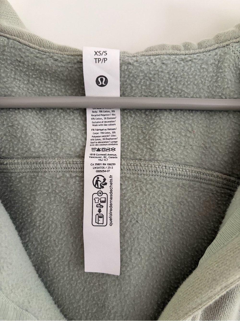 lululemon Women’s Scuba Cropped Half-Zip Hoodie Sweater Sage Green gold zip - Picture 2 of 4